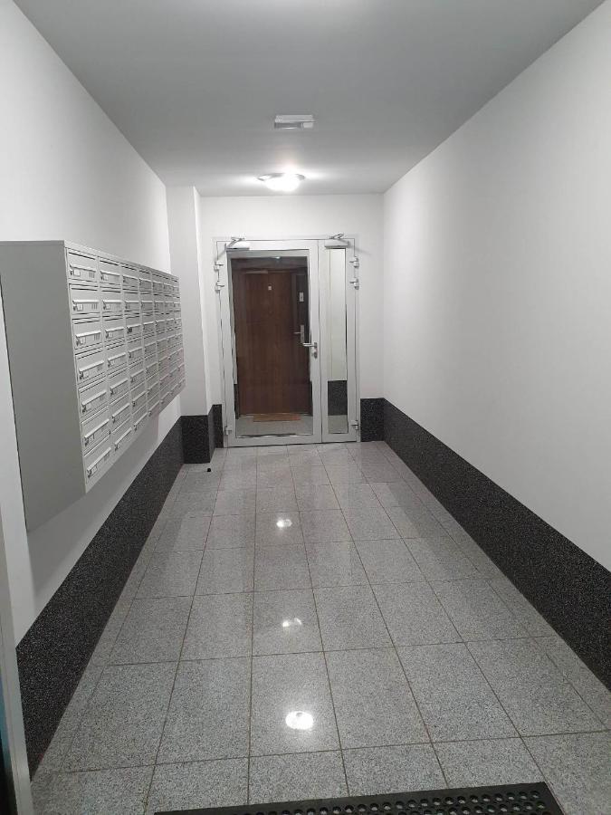 Apartament 3 Pokojowy Lub Pokoj W Mieszkaniu W Nowym Bloku Warschau Buitenkant foto