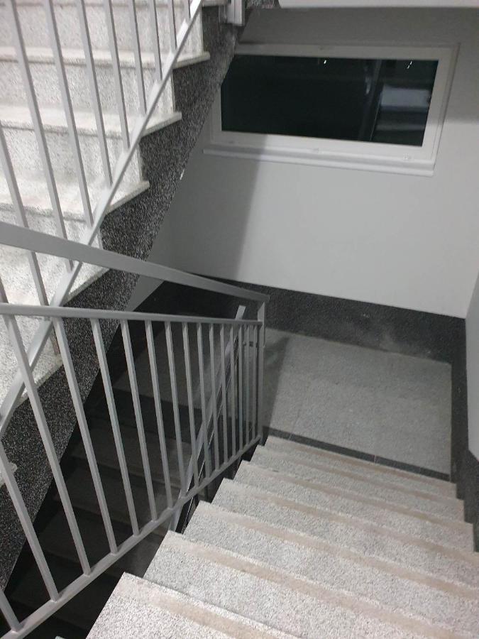 Apartament 3 Pokojowy Lub Pokoj W Mieszkaniu W Nowym Bloku Warschau Buitenkant foto